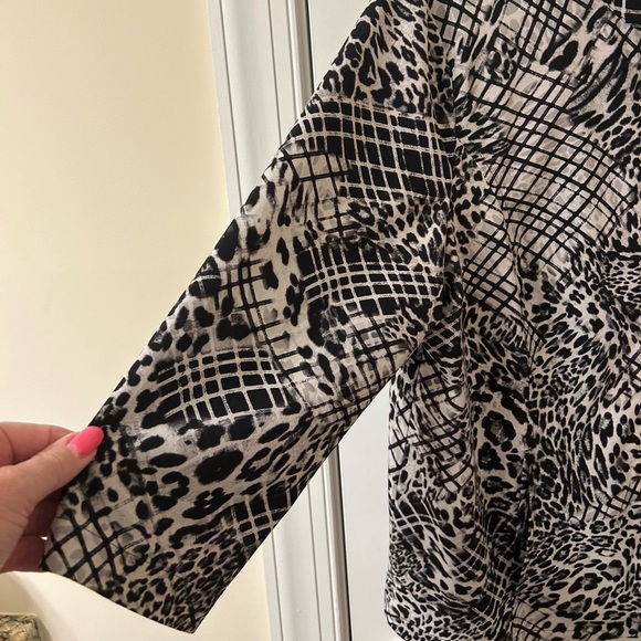 Chico's Black and White Boxy Shirt - Picture 3 of 6